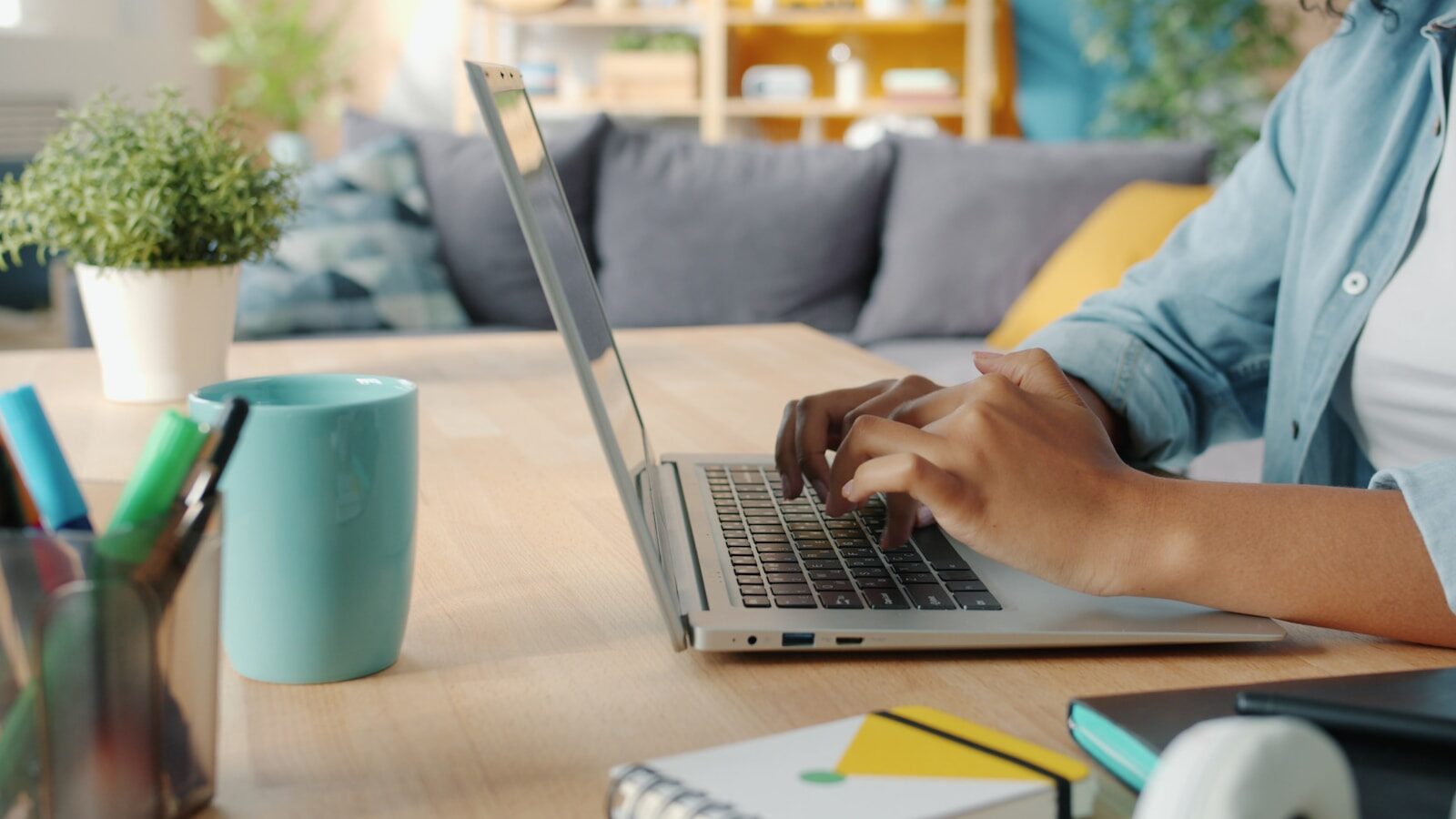 Online Business Anforderungen Risiken 2026 DACH: Was Gruender wirklich brauchen, welche Risiken ein Online Business mit sich bringt und wie die typischsten Fehler bei der Gruendung und im Wachstum vermieden werden.